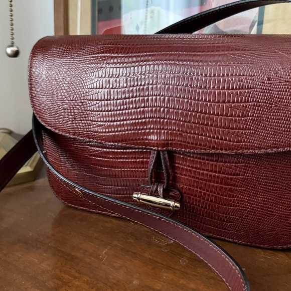 Sézane Milo embossed leather bag - Picture 2 of 8